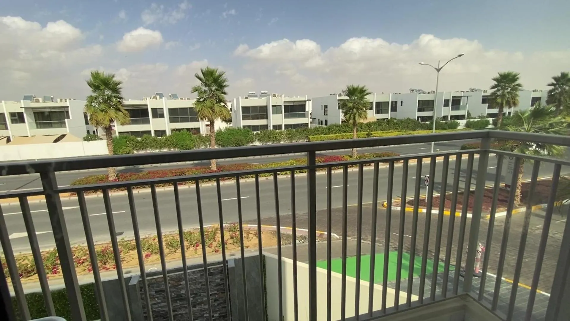 Damac Hills 2 Poolside Villa Dubai 0*,